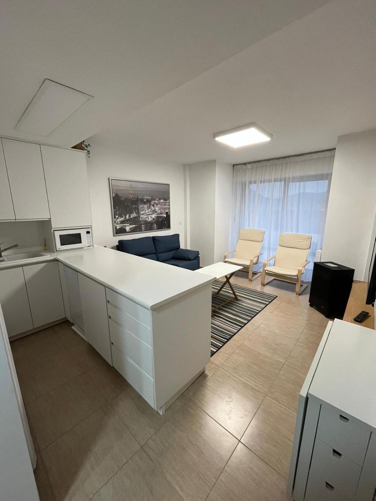 Apartamento Con Terraza,2 Min De La Playa, Ares Kültér fotó